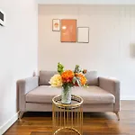 Rem Rivergate Garden Pool Signature - Free 4G Sim For 3 Nights Booking
